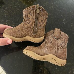 Roper baby boots